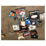 LOT OF ASORTED LIGHTNING ITEMS VARIOUS MODELS ABND CONDITIONS CUSTOMER RETURNS SEE PICTURES