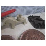 (CSB) Assortment of Vintage Items...