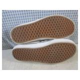 (BS) Pair of Vans Off The Wall Slip...