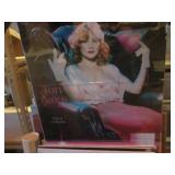 (EC1) Assortment of Sleeved and Boa...