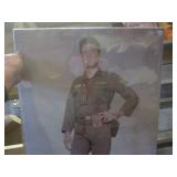 (EC1) Assortment of Sleeved and Boa...