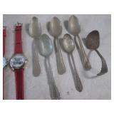 (CNTR) Assorted Broaches Etc, Token...