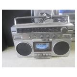 (EW5) Sharp CD-BA250 Stereo with Sp...