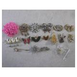 (CNTR) Assorted Brooches / Pins...