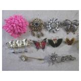 (CNTR) Assorted Brooches / Pins...