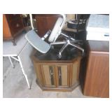 (UD2) 10 ft x 10 ft Space Full of A...