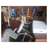 (UD2) 10 ft x 10 ft Space Full of A...