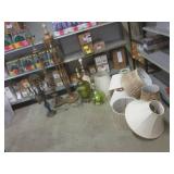 (C-3) Assortment of Vintage Floor L...