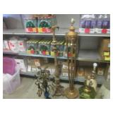 (C-3) Assortment of Vintage Floor L...