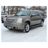 2012 GMC YUKON XL DENALI *No Accidents | All Wheel Drive* (NO RESERVE)