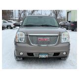 2012 GMC YUKON XL DENALI *No Accidents | All Wheel Drive* (NO RESERVE)