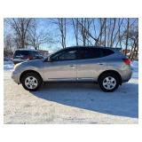 2011 NISSAN ROGUE S *No Accidents* (NO RESERVE)