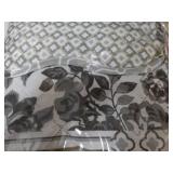 Patchwork Scalloped Reversible Furn...