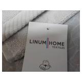 3 pc Ediree Silver Fingertip Towels...