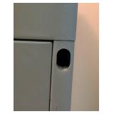 LL - 4-Drawer Gray Steel File Cabinet with Broken Lock