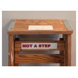 ML - Werner 4 Foot Wooden Step Ladder, 200 lb Capacity