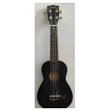 Lr - Makala MK-SS-BLK Soprano Ukulele with Case, 21.5 Inch
