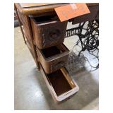 Antique Singer Treadle Sewing Machine in Ornate Oak Cabinet - untested