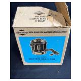 West Bend Electric Bean Pot 2 Quart Model 3299 with Box