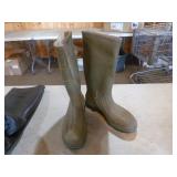 4 Pair of Rubber Boots