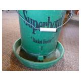 Bucket Feeder