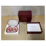 Momcozy Air 1 Ultra-Slim Breast Pump, Hands-Free Wearable Pump with Wireless Charging Case & App Control with Auto Mode & Full-Milk Alert, Industry-First Transparent Top for Easy Nipple Alignment (Use