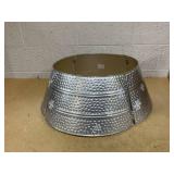 HOMCOM Christmas Tree Collar, Steel Tree Ring Skirt, Home Xmas Decoration for Christmas Tree, 26" x 26" x 9", Bright Silver