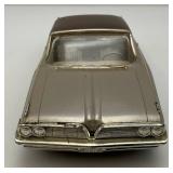 Vintage Highly Collectible 1961 Pontiac Catalina Dealer Promo Car 8"