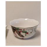 COSTCO 12PC. HOLIDAY WISHES DINNERWARE SET