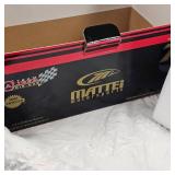 Team Caliber Die Cast 1:24 Michael Waltrip