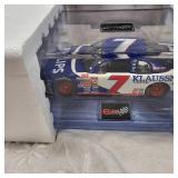 Team Caliber Die Cast 1:24 Michael Waltrip