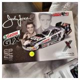 Action NHRA 1:24 Castrol GTX John Force/Elvis