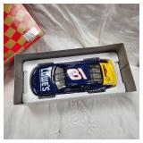 Revell 1/24 Lowes, Mike Skinner #31, Bank