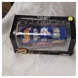 Hot Wheels 1/24 Hot Wheels Kyle Petty, #44