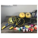 Sports Craft Table Tennis Set - badminton shuttlecocks - 10 badminton rackets - 2 tetherballs - large net