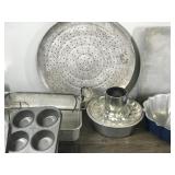 Metal Pizza Peel with Folding Handle - Muffin Pans - Bundt Pan - Pizza Pans - Dessert Pan - Baki g Pans & More