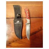 Winchester hunting knife with sheath