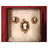 Cameo jewelry set