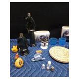 Lot of vintage collectables