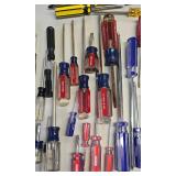 G - Large Assorted Screwdriver Collection - Flathead and Phillips Mixed Set