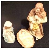 LL-TR - Ceramic Nativity Scene Set with Wood Stable - 11 Piece Holiday Display