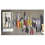 G - Collection of Garden Tools and Pruning Shears Including Fiskars and Threshold