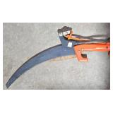 G - Seymour Smith Snap-Cut No. 33 8-Foot Telescoping Pole Saw and Pruner