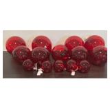 FR - Set of Red Holiday Ornaments