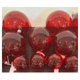 FR - Set of Red Holiday Ornaments