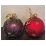 S - Set of 2 Ornaments with Gold Mesh Accents