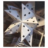 FR - Moravian Star Lighted Treetop Ornament