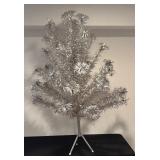 FR - Vintage Aluminum Tinsel Christmas Tree