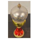 FR - Christmas Ornament with Gold and Red Accents