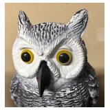 G - Set of 2 Decorative Yard Owls